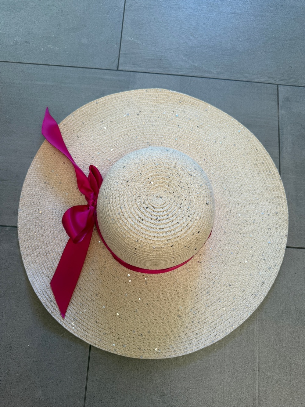 Calvin Klein Natural Straw Sun Hat w removable Magenta Ribbon & fun sparkles too